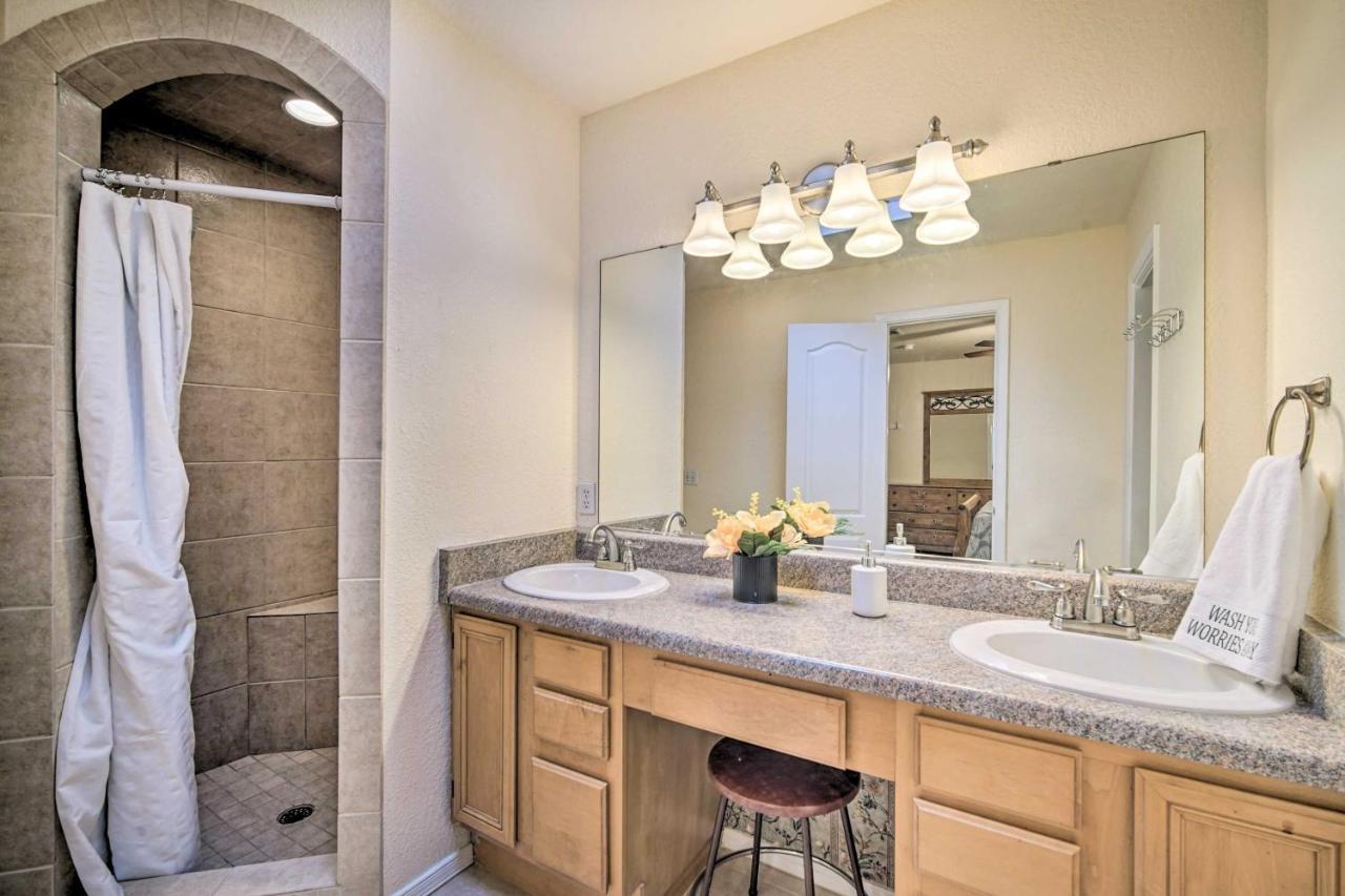 Convenient Cruces With Patio And Grill! Ferienhaus Las Cruces